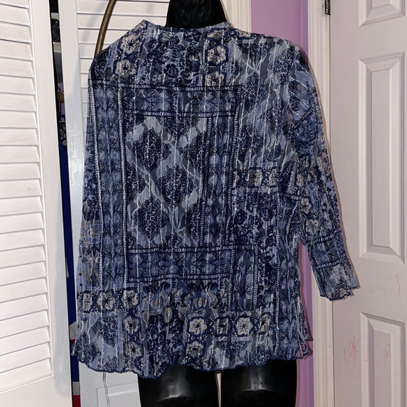 Blue/Gray Lace Blouse w/Built in Cami- Size 1X - Picture 4 of 12